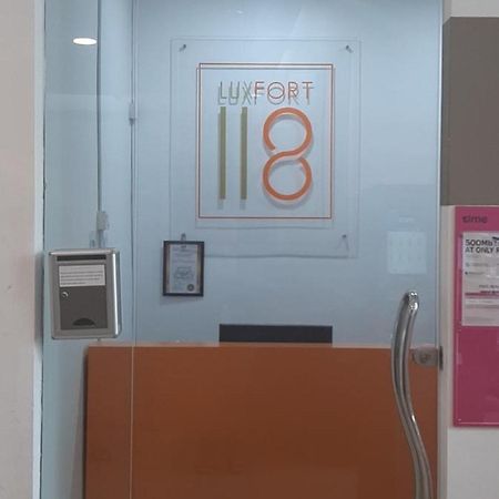 Luxfort 118 Service Suites Tanjung Tokong Exterior foto