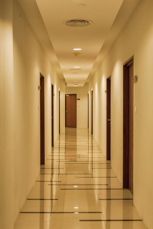Luxfort 118 Service Suites Tanjung Tokong Exterior foto